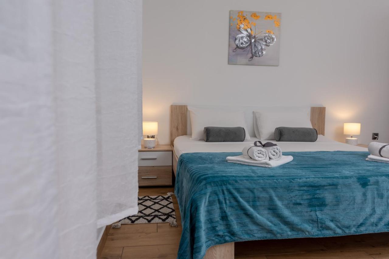 NEW Apartman Blue Mile Split Extérieur photo